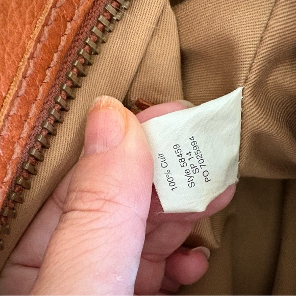 Maxwell Brown Leather Women's small duffle style Bag - Picture 6 of 14